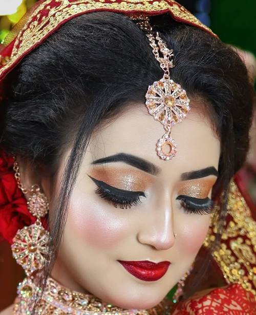 Sabs Beauty Lounge | Best Salon in Royal Orchard Multan